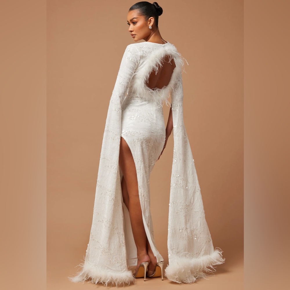 Fashion Nova Luxe Viviane Velvet Gown-White-Size Large NWT🤍🔥 - Picture 3 of 7